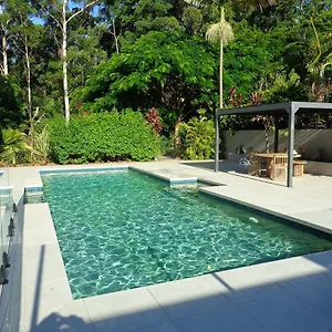  Guest house Noosa Buoys
